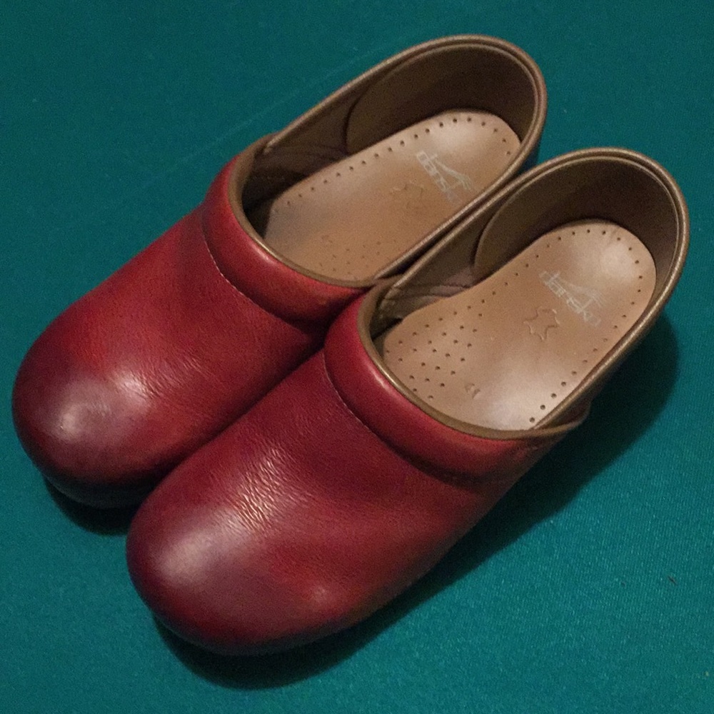 Classy Dansko Clogs Red 41 10 Nurse Shoes